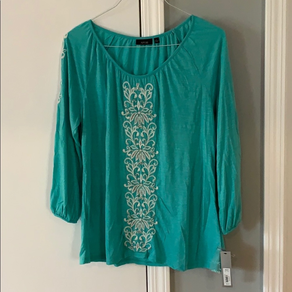 Apt. 9 Women’s Top Embroidered Large NWT